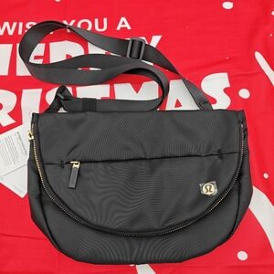 Lululemon gold All Night Festival Bag 5L
